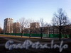 Площадка под строительство ресторана у дома 38 по проспекту Космонавтов. Фото апрель 2009 г.