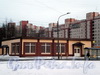 Торговый павильон на углу проспектов Культуры и Просвещения. Фото март 2009 г.