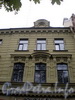 Большой пр., В.О., д. 44. Особняк С. П. Петрова. Фрагмент фасада здания. Фото октябрь 2009 г.