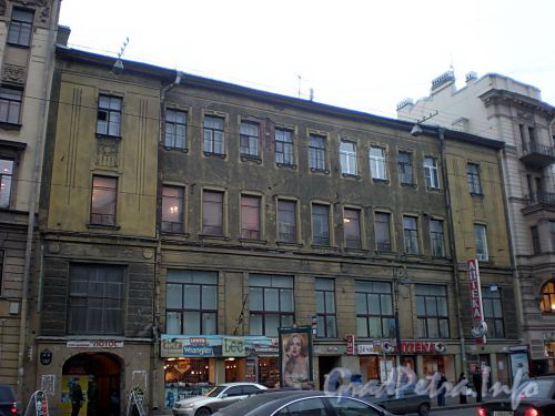 Владимирский пр., д. 16. Фасад здания. Фото декабрь 2009 г.