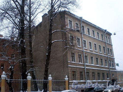 Греческий пр., д. 5. Бывший доходный дом. Общий вид здания. Фото февраль 2010 г.