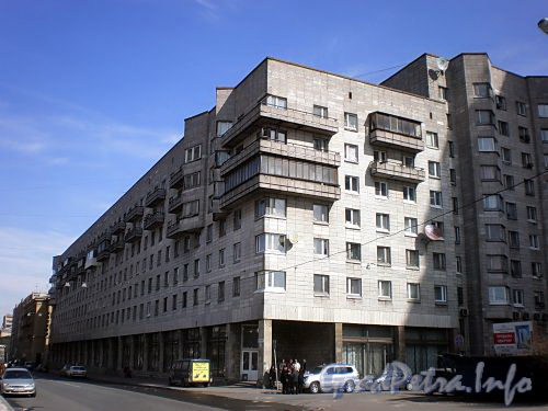 Большеохтинский пр., д. 11, корп. 1. Общий вид здания. Фото апрель 2009 г.
