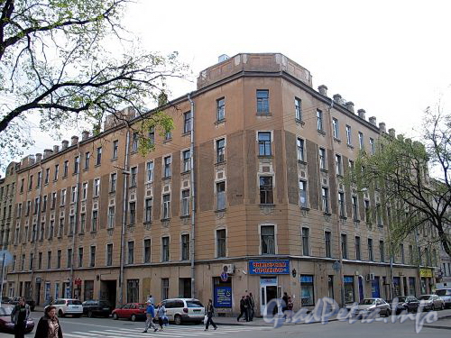 Клинский пр., д. 24 / Бронницкая ул., д. 15. Общий вид здания. Фото май 2010 г.