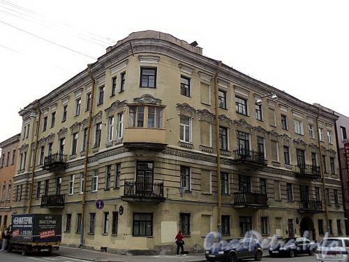 Малодетскосельский пр., д. 13 / Подольская ул., д. 37. Общий вид здания. Фото май 2010 г.
