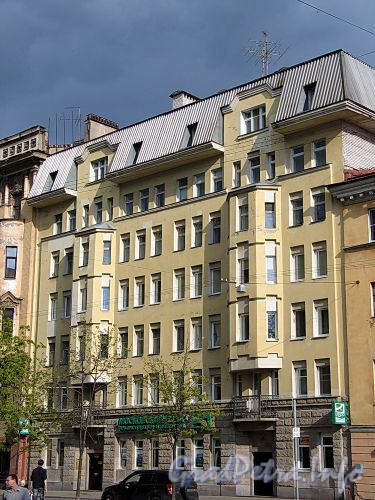 Малодетскосельский пр., д. 32, лит. Б. Фасад здания. Фото май 2010 г.