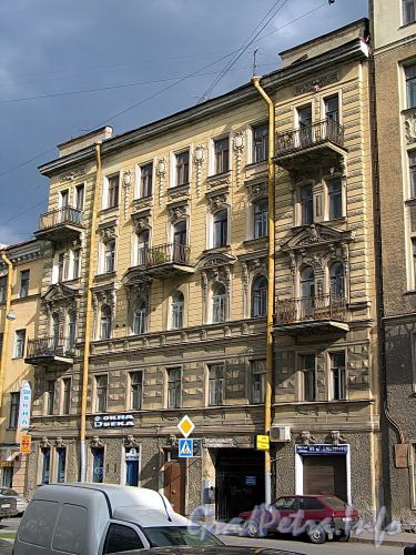 Малодетскосельский пр., д. 36. Фасад здания. Фото май 2010 г.