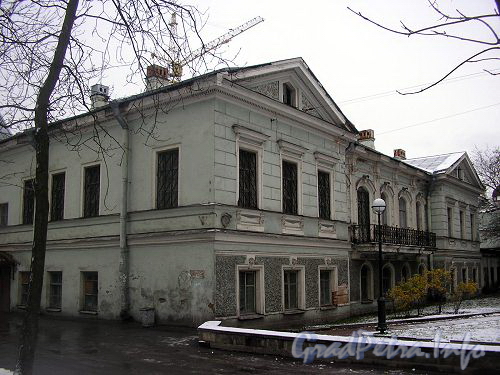 Каменноостровский пр., д. 58. Общий вид здания. фото начала 2000-х годов.