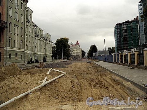 Работы по реконструкции инженерных сетей и дороги на участке от набережной Мартынова до Солнечной улицы. Вид от Солнечной улицы. Фото сентябрь 2010 г.