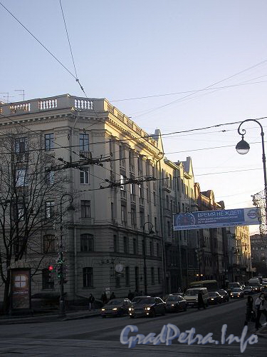 Фасад дома по Каменноостровскому пр.