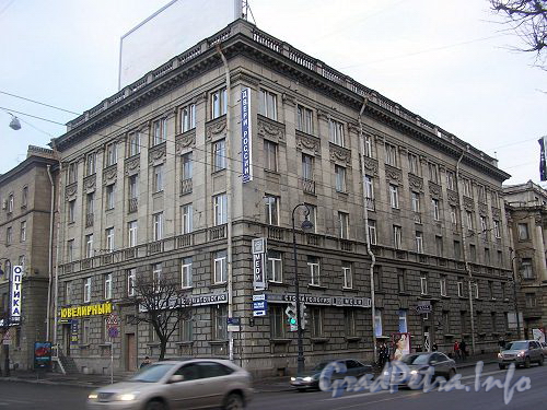 Фасад дома со стороны Каменноостровского пр.