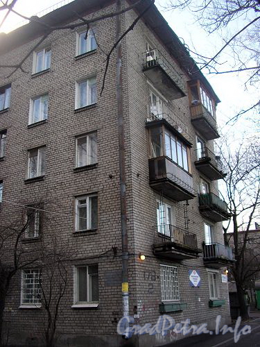 Ленинский пр., д. 178, корп. 2. Фасад дома со стороны торца