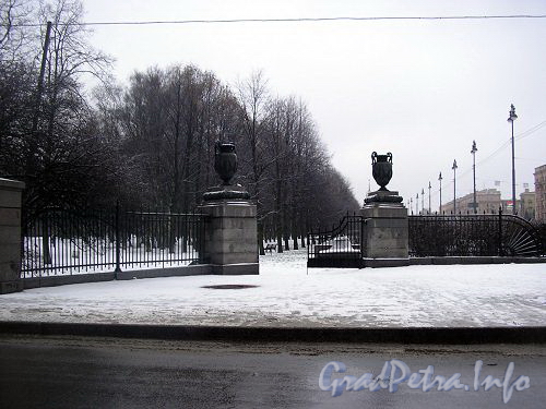 Вход в Московский парк Победы со стороны Московского пр. д. 186