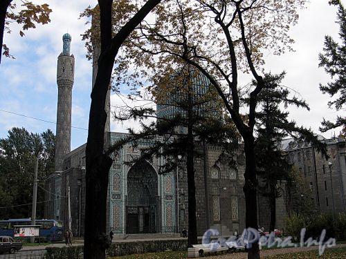 Кронверкский пр., д. 7. Соборная мечеть. Фото октябрь 2010 г.