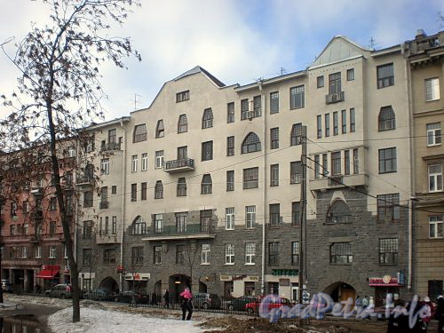 Кронверкский пр., д. 23. Фасад здания. Фото март 2010 г.