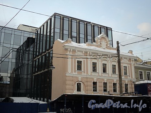 Лиговский пр., д. 13-15. Общий вид здания. Фото 24 февраля 2011 г.