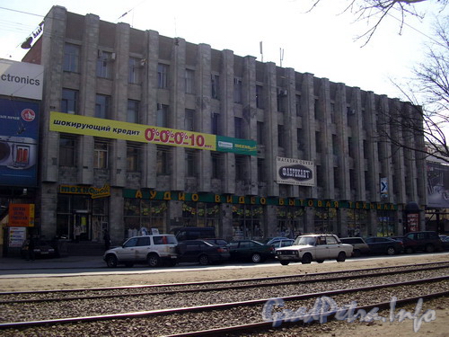 Лиговский пр. д.52, общий вид здания. Фото 2005 г.
