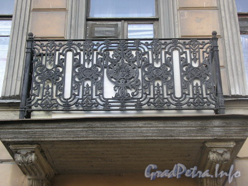 Лиговский пр. д.65, балкон. Фото 2005 г.