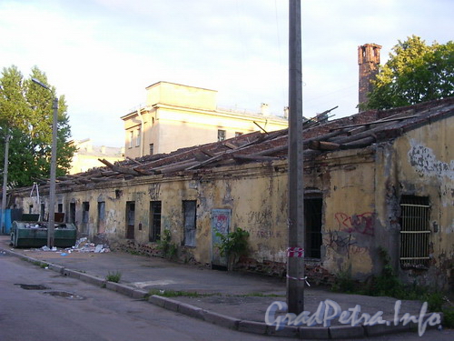 Лиговский пр. 94, дворовой флигель. Фото 2004 г.