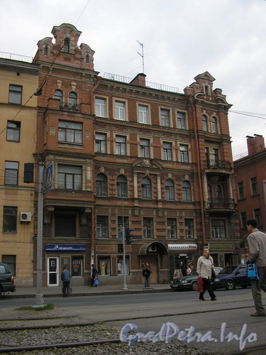 Лиговский пр. д. 120-122, общий вид здания. Фото 2005 г.