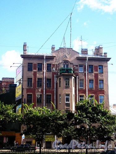 Лиговский пр. д. 142, общий вид здания. Фото 2005 г.