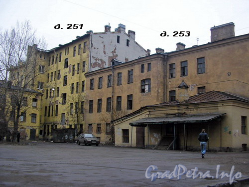 Расстанная улица, дом 6 / Лиговский пр. д.д. 251-253. Вид дома со двора. Фото 2006 г.