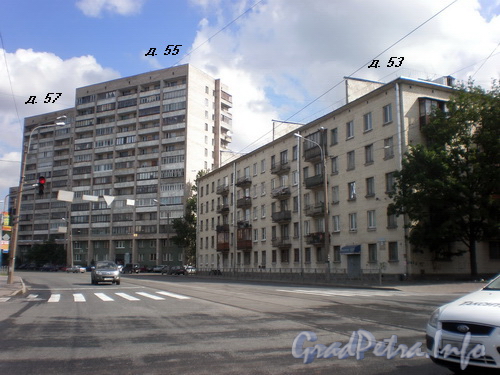 Среднеохтинский пр., д. д. 53-55-57, вид от шоссе Революции. Фото 2008 г.