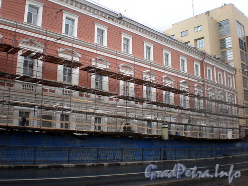 Литейный пр., д. 2, ремонт фасада здания. Фото август 2008 г.