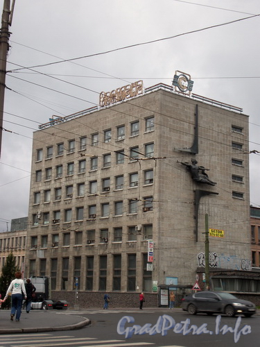 Пр. Мориса Тореза, д. 64, общий вид здания. Фото 2008 г.
