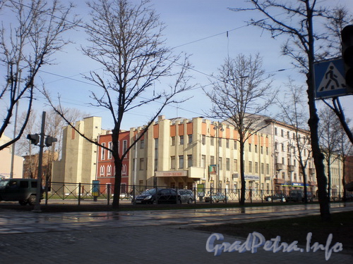 Московский пр., д. 121, общий вид здания. Фото 2008 г.