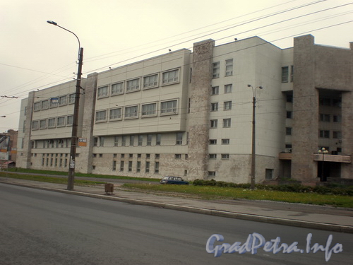 Пискарёвский пр., д. 61, общий вид здания. Фото 2008 г.