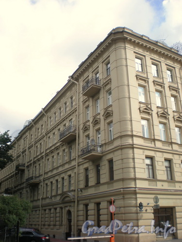 Смольный пр., д. 6. Западный фасад здания. Фото 2008 г.