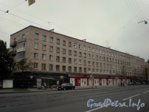 Среднеохтинский пр., д. 3 к. 1, общий вид здания. Фото 2008 г.