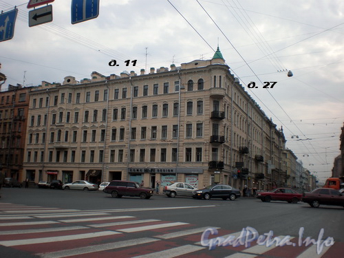 Суворовский пр., д. 27/9-ая Советская ул., д. 11-13, общий вид здания. Фото 2008 г.