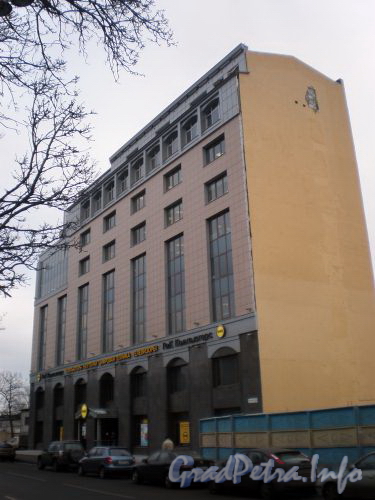 Лиговский пр., д. 266, к.2 . Здание компьютерного магазина РИК. Февраль 2009 г.
