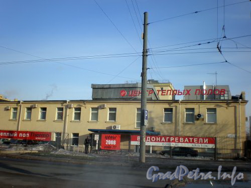 пр. Юрия Гагарина, д. 4. Общий вид здания. Февраль 2009 г.