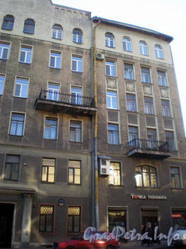Малодетскосельский пр., д. 38. Фрагмент фасада здания. Ноябрь 2008 г.