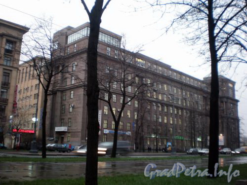 Московский проспект, д. 143. Общий вид здания. Ноябрь 2008 г.