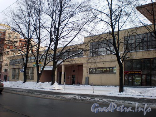 Бол. Сампсониевский пр., д. 45. Фасад здания. Февраль 2009 г.