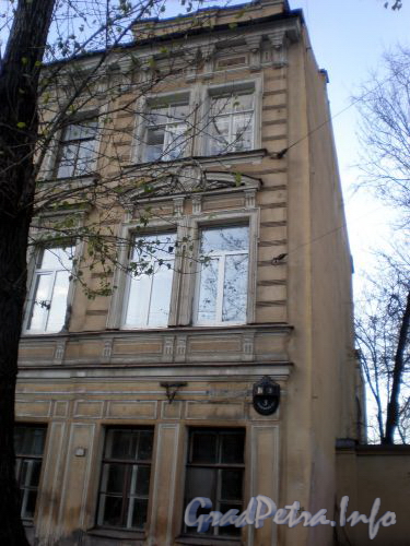 Троицкий пр., д. 3. Фрагмент фасада здания. Ноябрь 2008 г.