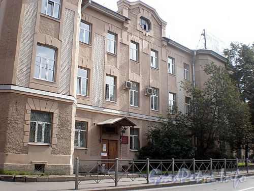 Бол. Сампсониевский пр., д. 73. Фасад здания. Сентябрь 2008 г.