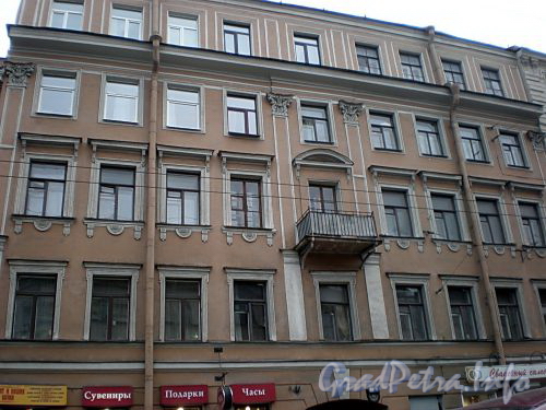 Московский пр., д. 51. Фрагмент фасада здания. Фото октябрь 2009 г.
