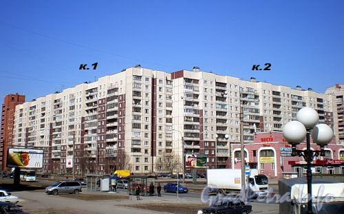 Шлиссельбургский пр., д. 2, корп. 1 и 2. Общий вид жилого дома. Фото апрель 2009 г.