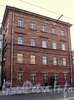 Суворовский пр., д. 63 (левый корпус) / Тульская ул., д. 1 (правая часть). Вид с Тульской улицы. Фото апрель 2011 г.