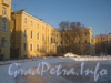 Пр. Стачек, дом 158 (слева) и 144 (за деревьями). Вид от пруда. Фото январь 2012 г.