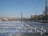 Трамвайная остановка  «пр. Стачек, 111» и трамвайные пути в сторону Ленинского пр. Фото январь 2012 г.