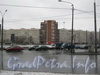 Пр. Стачек, дом 107, корп. 1. (справа) и часть дома 110 корпус 1 по Ленинскому пр. (слева). Фото март 2012 г.