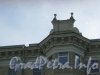 Ул. Трефолева, дом 3. Вид  из сада 9-января. Фрагмент верхней части здания. Фото 29 мая 2012 г.