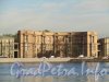 Малоохтинский пр., дом 94. Общий вид здания с левого берега Невы. Фото октябрь 2012 г.