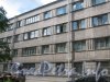 Пр. Стачек, дом 18. Общий вид части фасада со стороны Урхова пер. Фото 25 июня 2012  г.