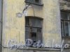 Каменноостровский пр., дом 24, литера Б. Фрагмент здания. Вид со стороны дома 24 литера В. Фото 7 июля 2012 г.